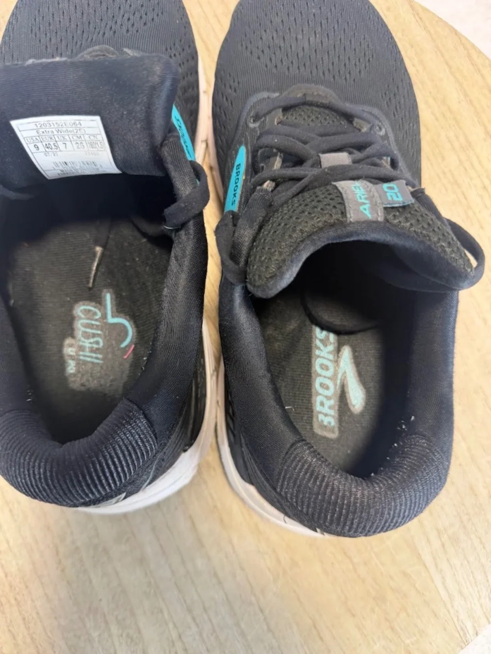 Brooks Ariel 20 Women’s 9 2E Extra Wide Black Blue Running Shoes 1203152E064